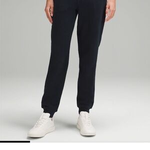 Lululemon Joggers size 4 Like new